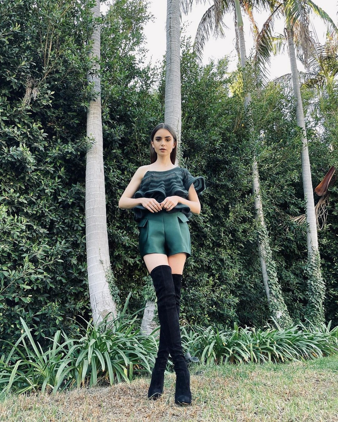 lily-collins-sexy-thefappening-cfd-5 lily collins sexy thefappening cfd 5