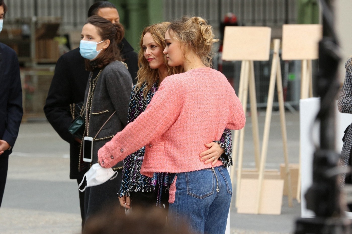 lily-rose-depp-chanel-show-2020-thefappeningpro-14 lily rose depp chanel show 2020 thefappeningpro 14