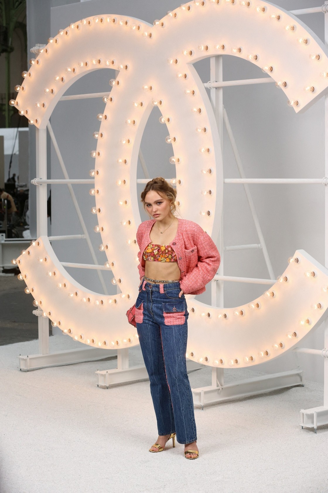 lily-rose-depp-chanel-show-2020-thefappeningpro-2 lily rose depp chanel show 2020 thefappeningpro 2