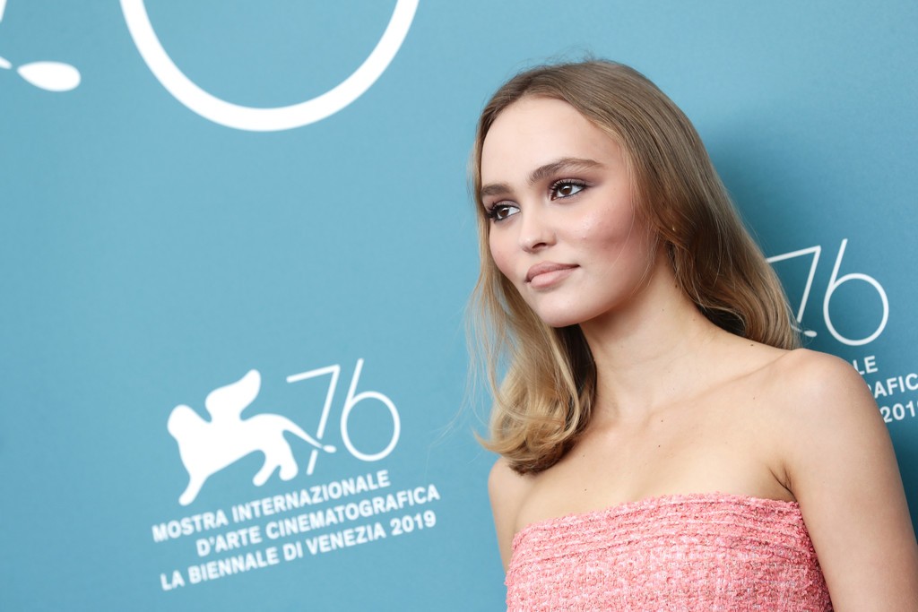 lily-rose-depp-sexy-the-king-29 lily rose depp sexy the king 29