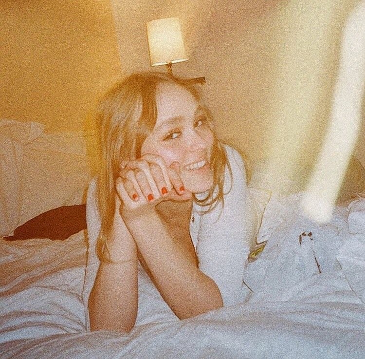 lily-rose-depp-sexy-thefappening-pro-2-1 lily rose depp sexy thefappening pro 2 1