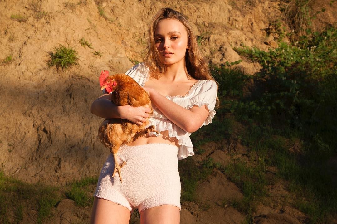 lily-rose-depp-topless-the-fappening-pro-8 lily rose depp topless the fappening pro 8