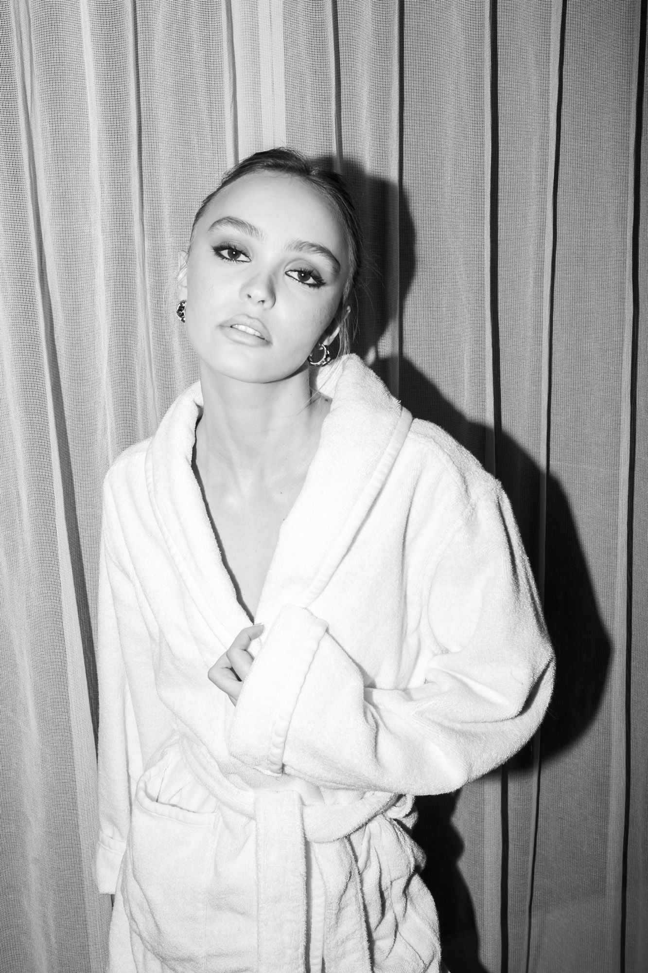 lily-rose-melody-depp-sexy-braless-thefappening-pro-10 lily rose melody depp sexy braless thefappening pro 10