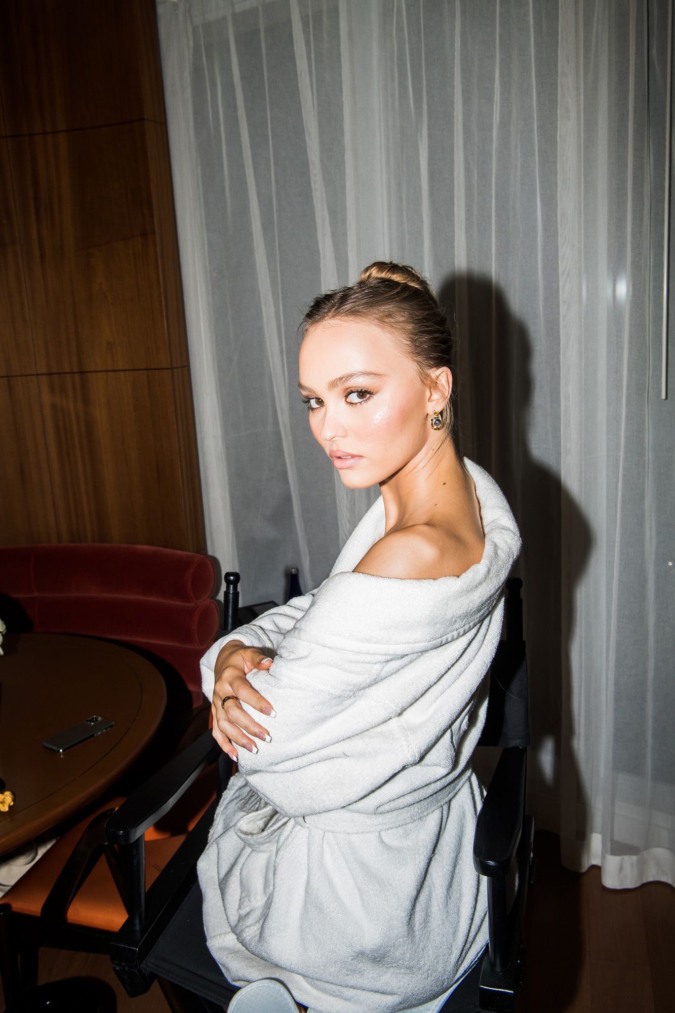 lily-rose-melody-depp-sexy-braless-thefappening-pro-9 lily rose melody depp sexy braless thefappening pro 9