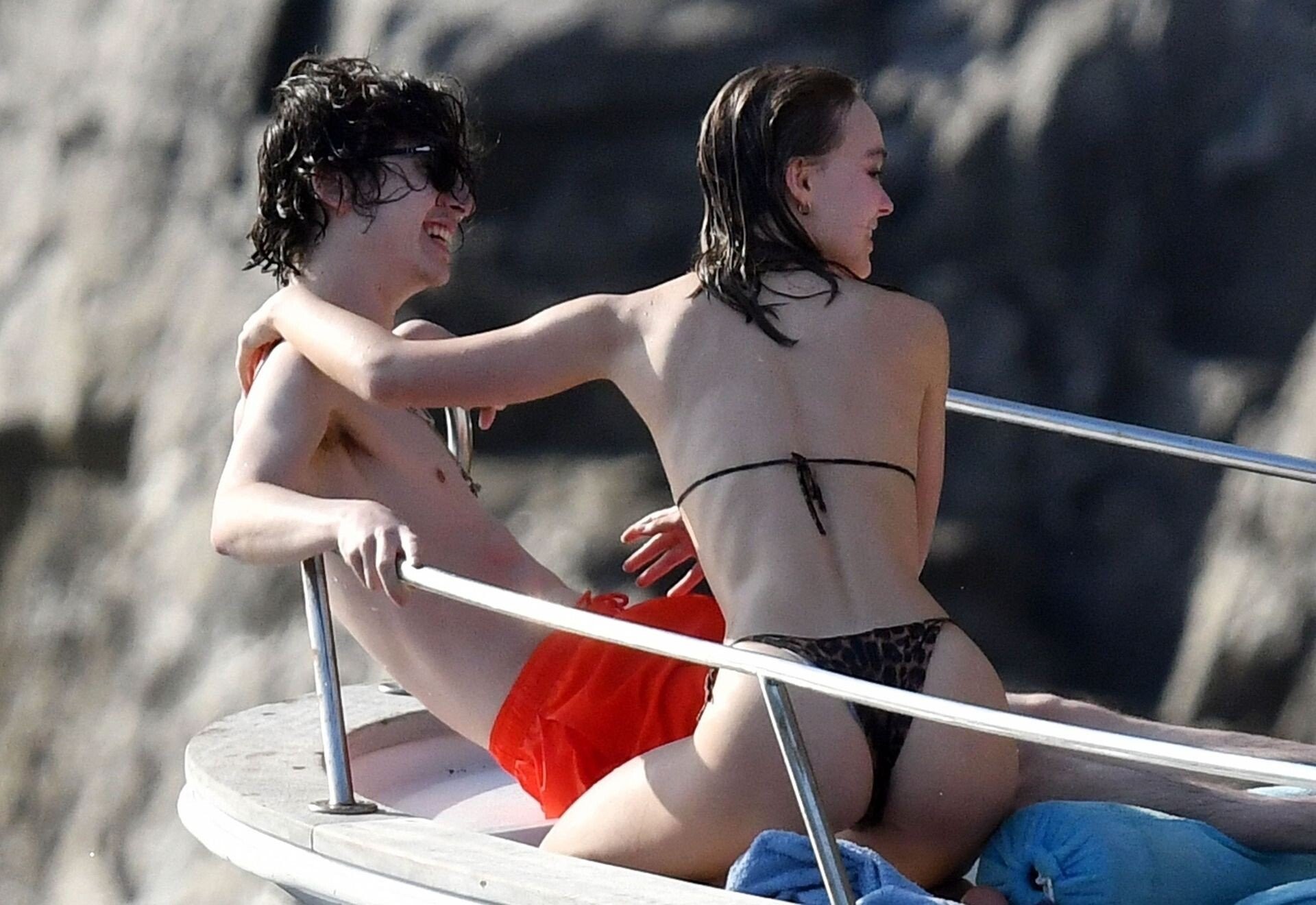 lily-rosedepp-and-timothee-chalamet-sexy-9 Lily-Rose Depp With Timothée Chalamet Sexy