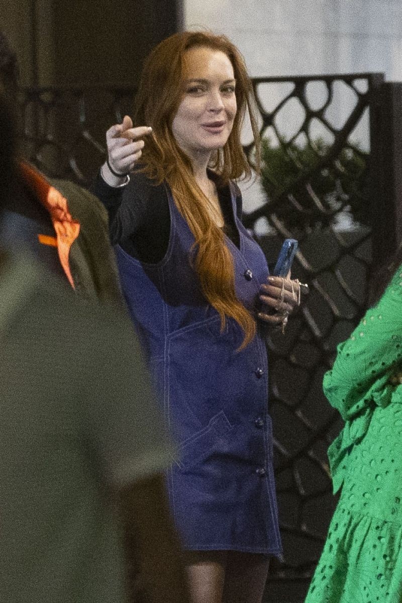 lindsay-lohan-sexy-legs-thefappening-cfd-9 Lindsay Lohan Paparazzi