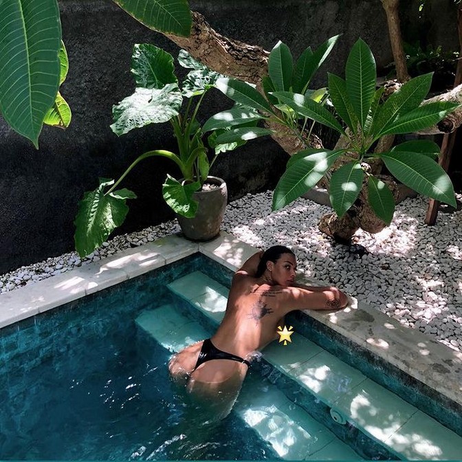 liz-cambage-nude-explicit-thefappening-cfd-5 Liz Cambage Topless