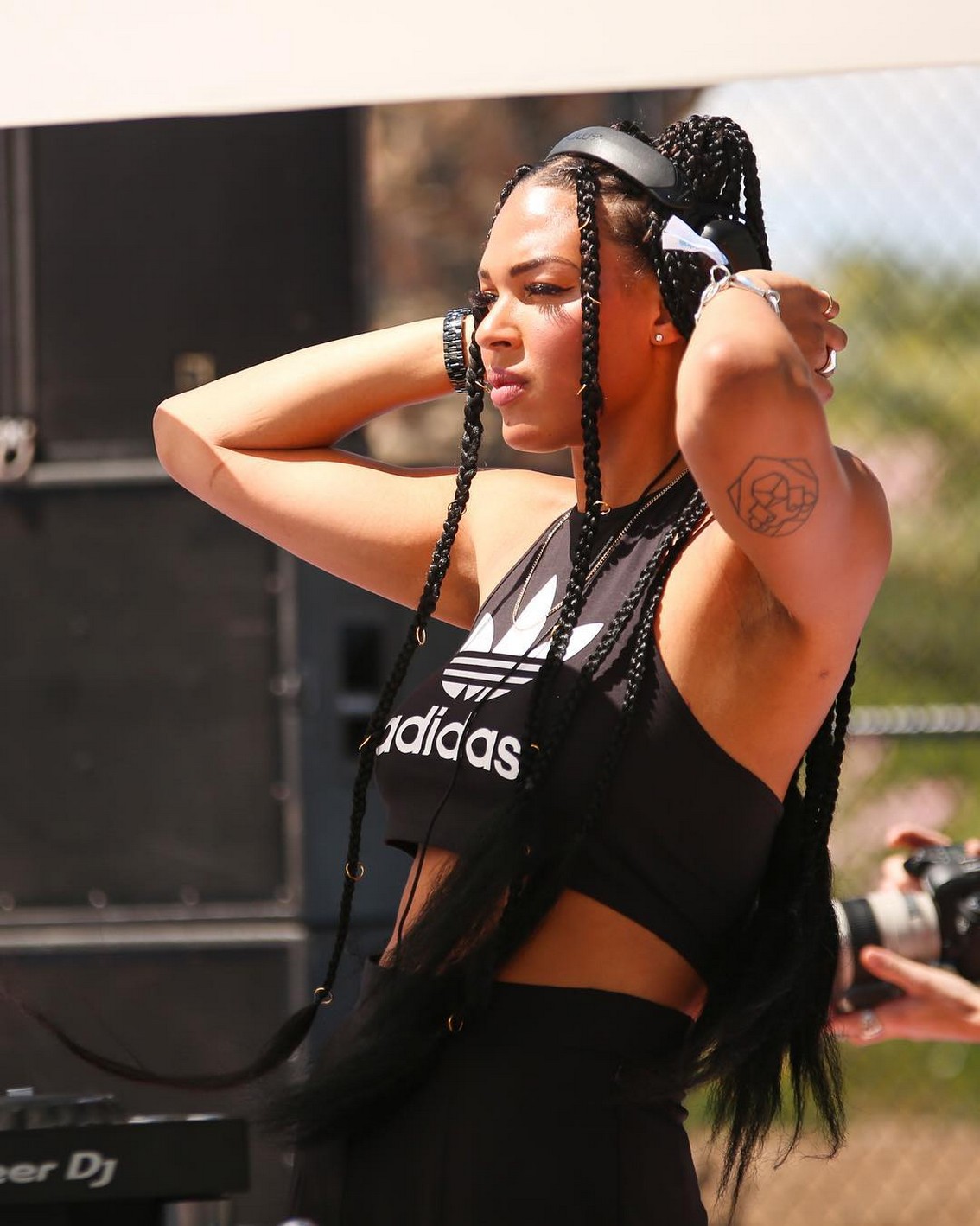 liz-cambage-plays-basketball-and-workout-thefappening-cfd-10 Liz Cambage Adidas