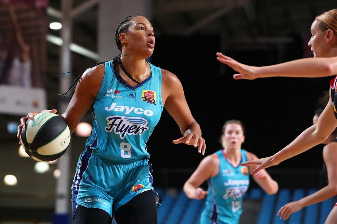 liz-cambage-plays-basketball-and-workout-thefappening-cfd-7 Liz Cambage Plays Basketboll