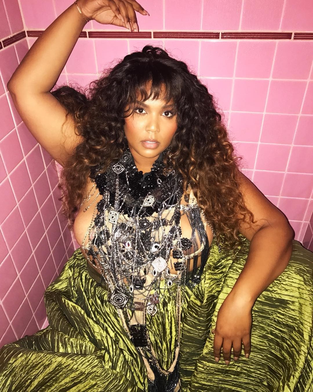 lizzo-sexy-curves-in-revealing-bikini-thefappening-pro-4 lizzo sexy curves in revealing bikini thefappening pro 4