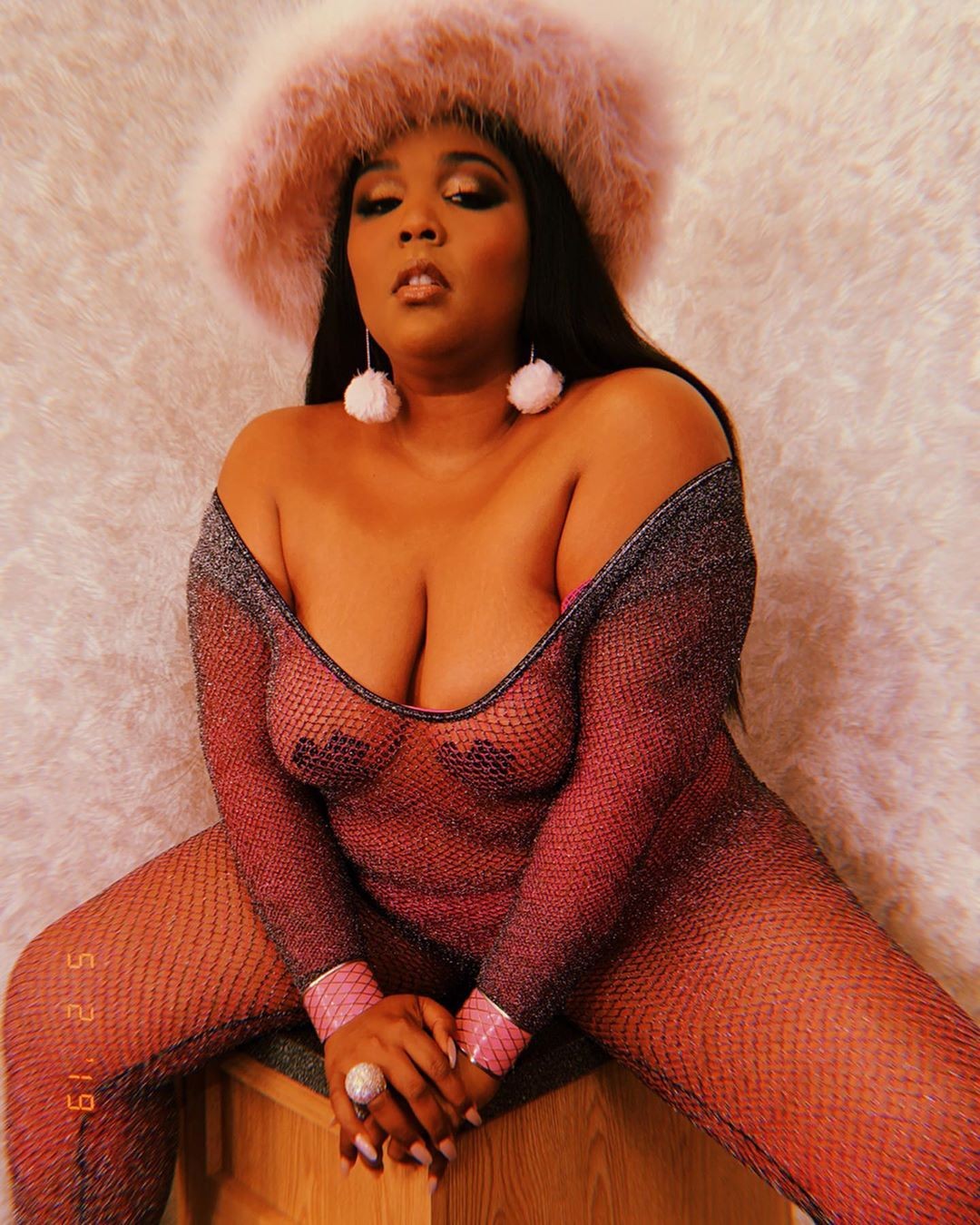 lizzo-sexy-curves-in-revealing-bikini-thefappening-pro-40 lizzo sexy curves in revealing bikini thefappening pro 40