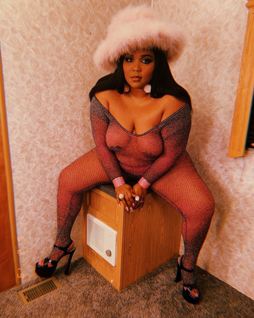 lizzo-sexy-curves-in-revealing-bikini-thefappening-pro-46 lizzo sexy curves in revealing bikini thefappening pro 46