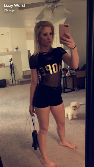 lizzy-wurst-sexy-thefappening-cfd-31 Selfie