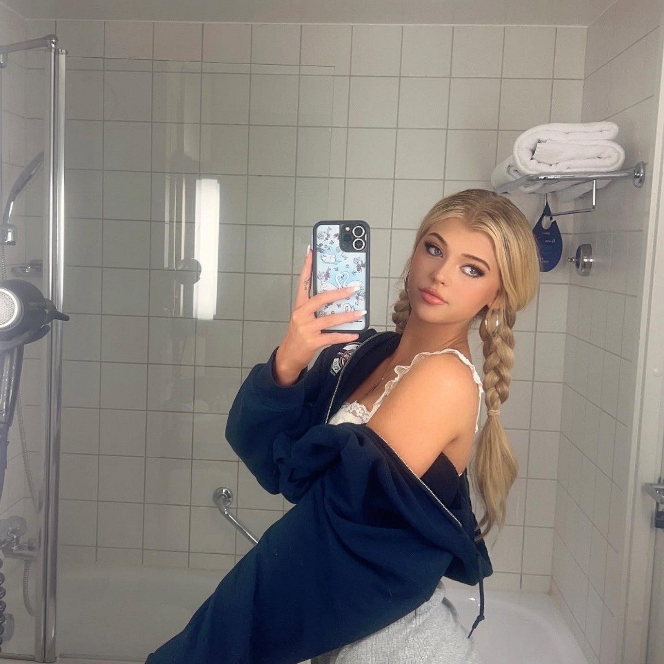loren-gray-hot-selfie-thefappening-cfd-12 loren gray hot selfie thefappening cfd 12