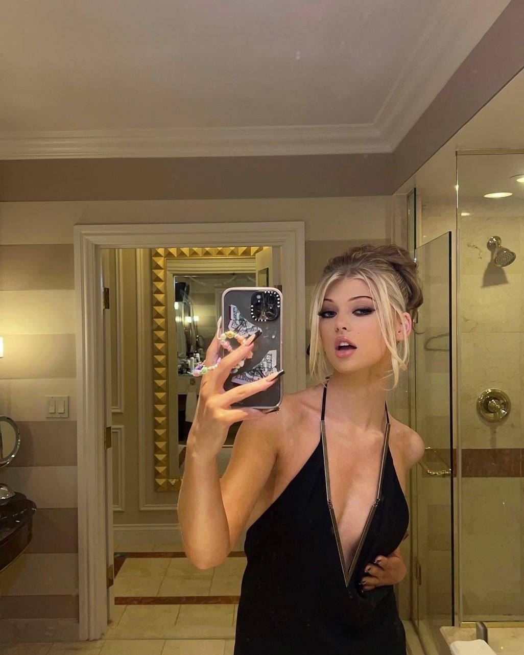 loren-gray-hot-selfie-thefappening-cfd-6 Loren Gray Deep Cleavage Tits