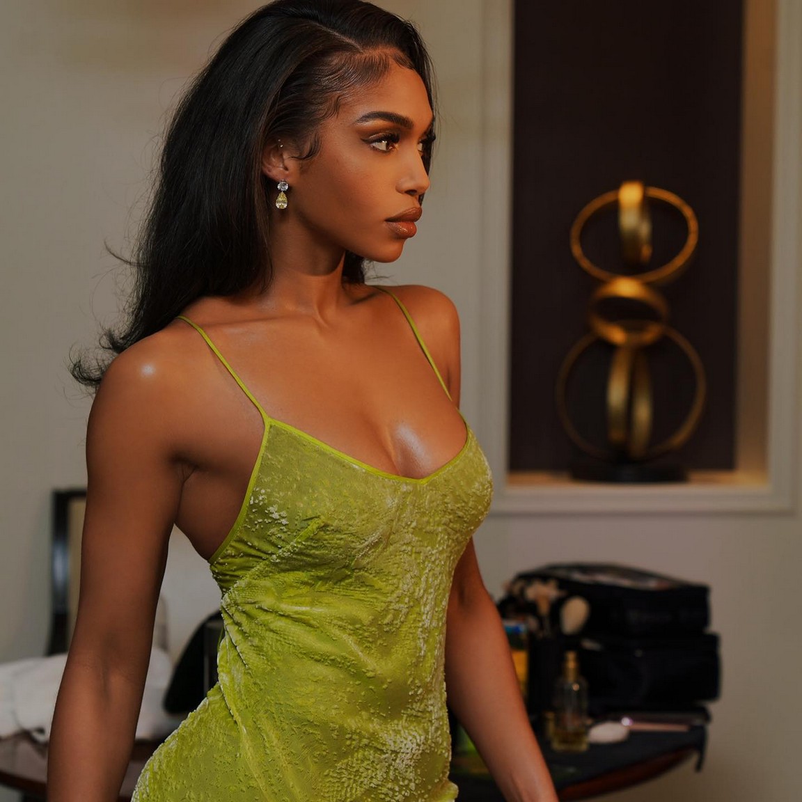 lori-harvey-sexy-thefappening-pro-8 Lori Harvey Cleavage