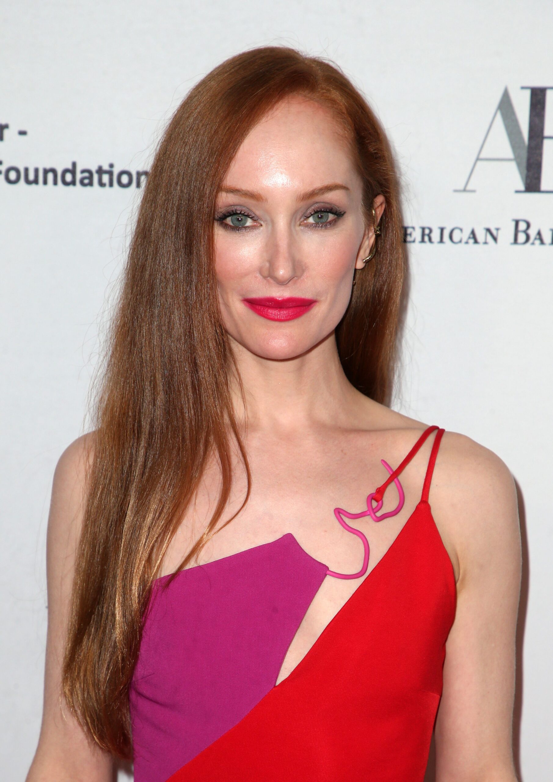 lotte verbeek sexy redhead 6 scaled
