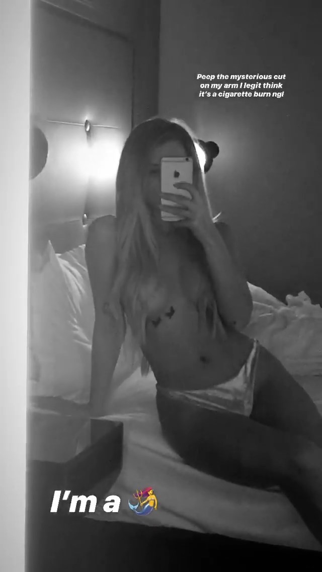 lottie-moss-topless-thefappening-cfd-4 Lottie Moss Fappening