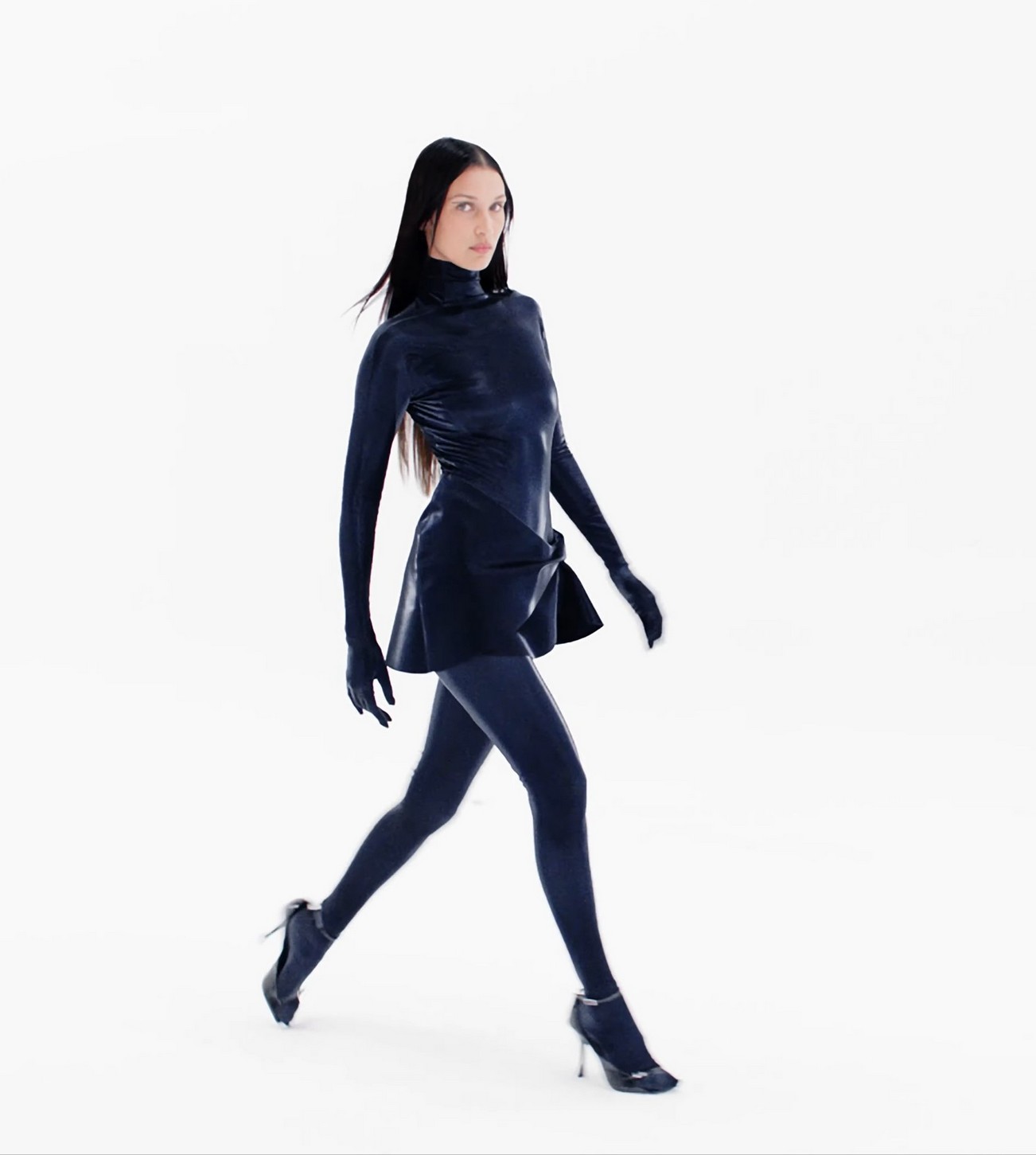lourdes-leon-and-bella-hadid-sexy-for-mugler-thefappening-cfd-23 Bella Hadid Mugler