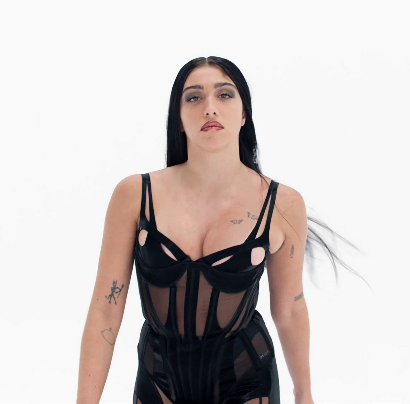 lourdes-leon-and-bella-hadid-sexy-for-mugler-thefappening-cfd-29 lourdes leon and bella hadid sexy for mugler thefappening cfd 29
