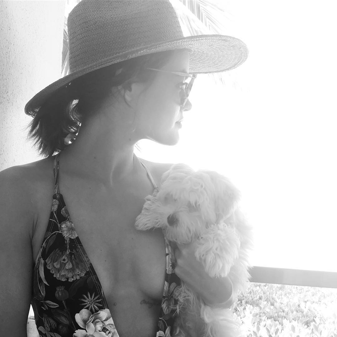 lucy-hale-nude-sexy-86 lucy-hale-nude-sexy-86