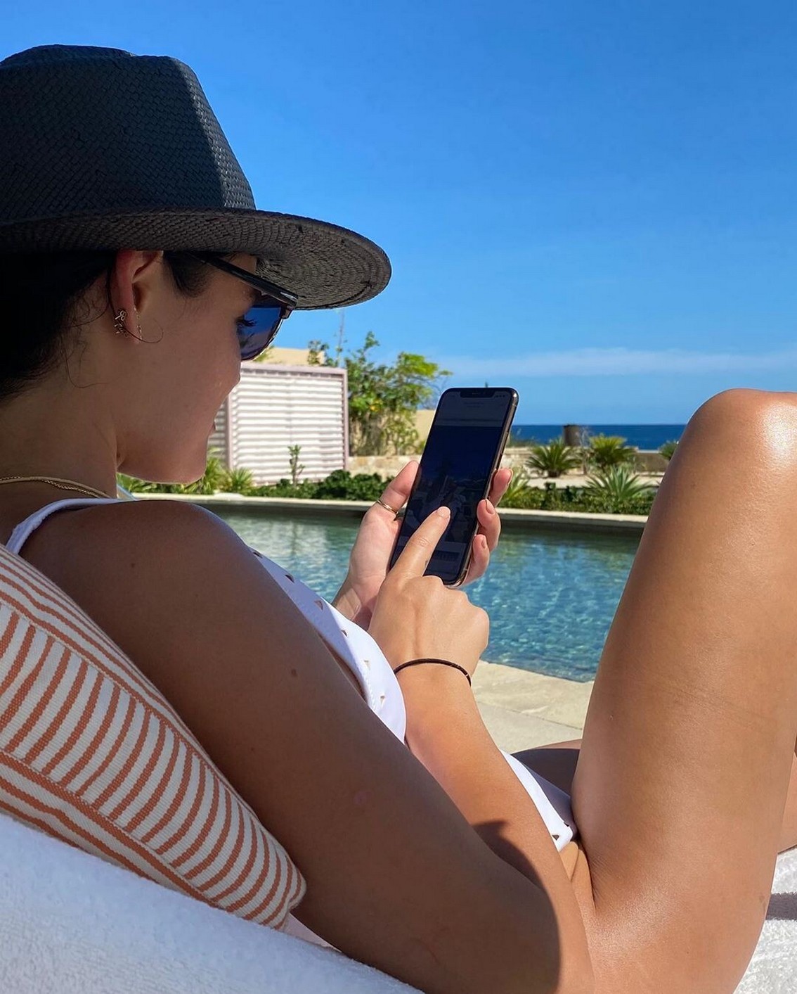 lucy-hale-sexy-bikini-thefappening-cfd-3 lucy hale sexy bikini thefappening cfd 3