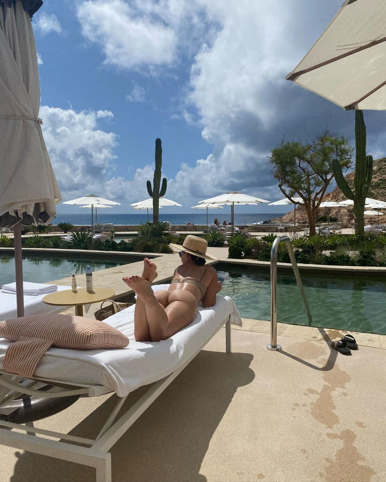 lucy-hale-sexy-bikini-thefappening-cfd-8 Lucy Hale Feet