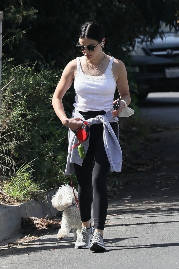 lucy-hale-sexy-look-in-la-thefappening-pro-27 lucy hale sexy look in la thefappening pro 27