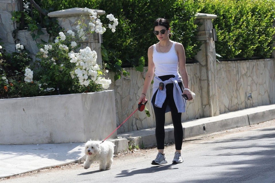 lucy-hale-sexy-look-in-la-thefappening-pro-9 lucy hale sexy look in la thefappening pro 9