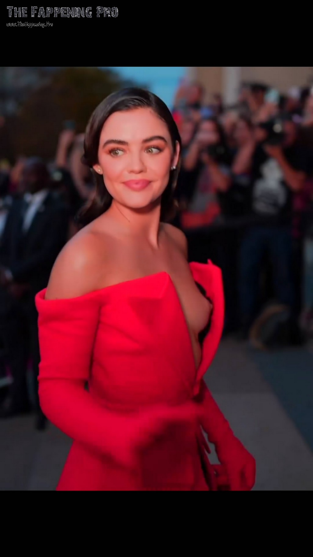 lucy-hale-tits-thefappening-cfd-2-1 Lucy Hale Sideboobs
