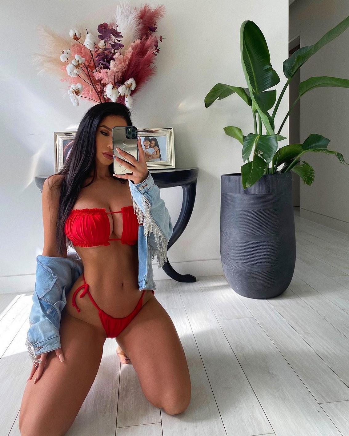 lydia-barakat-hot-on-selfie-thefappening-cfd-8 Lydia Barakat Selfie In A Bikini