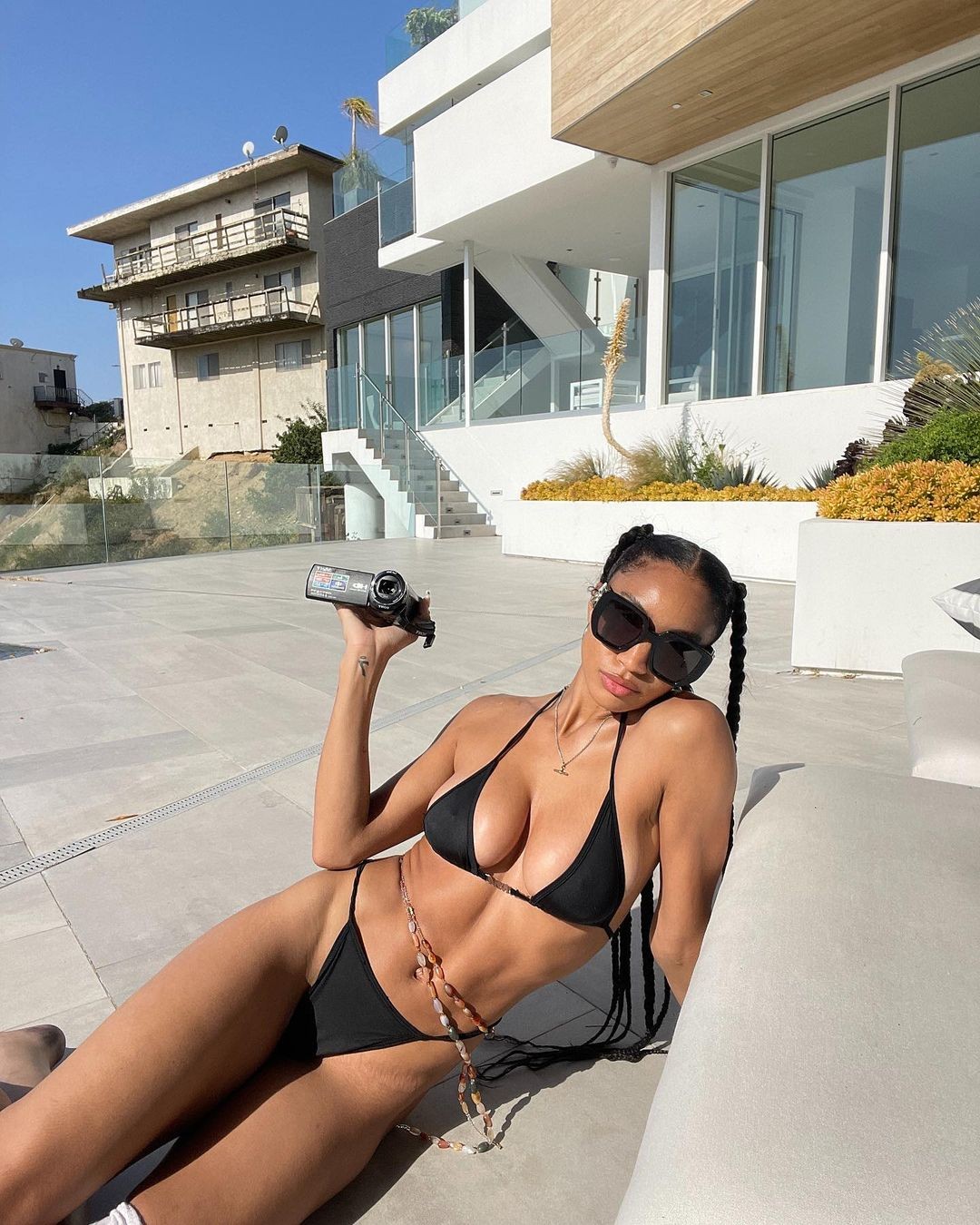 lyric-mariah-bikini-thefappening-cfd-2 Lyric Mariah Tits In A Bikini
