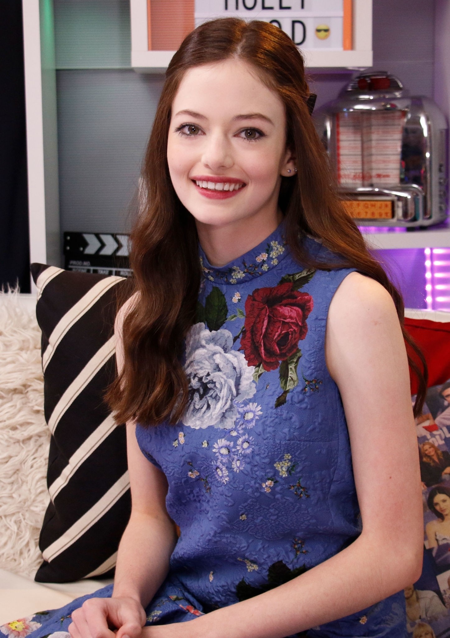 mackenzie-foy-sexy-non-nude-12 mackenzie foy sexy non nude 12