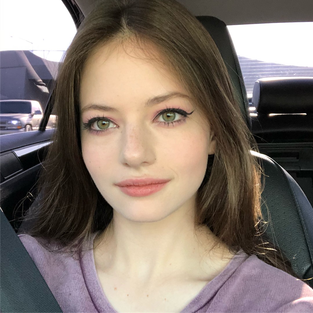 mackenzie-foy-sexy-non-nude-36 mackenzie foy sexy non nude 36