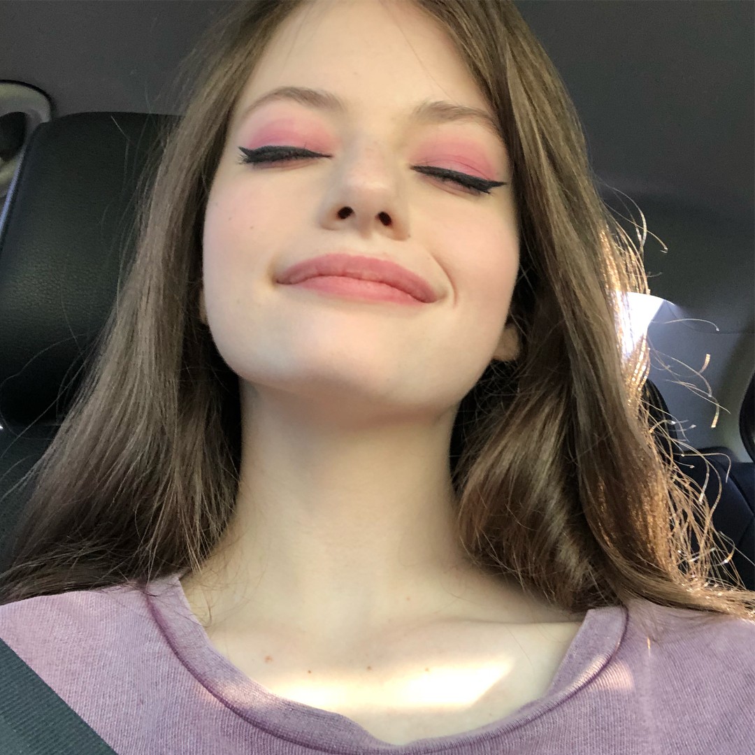 mackenzie-foy-sexy-non-nude-37 mackenzie foy sexy non nude 37