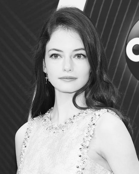 mackenzie-foy-sexy-non-nude-50 mackenzie foy sexy non nude 50