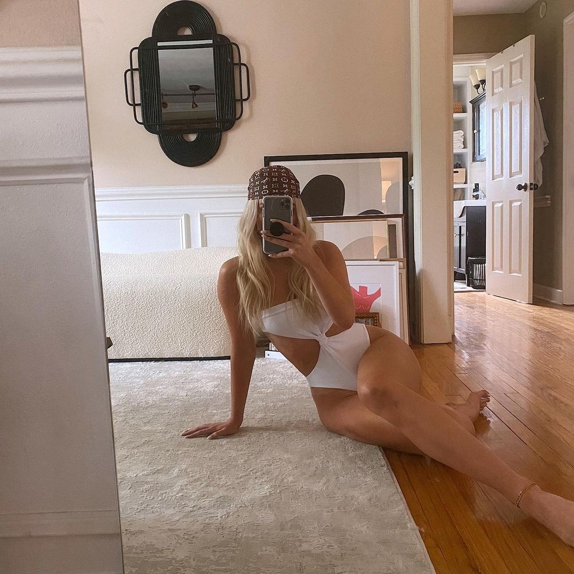maddy-cloud-selfie-thefappening-cfd-17 Maddy Cloud Selfie In Lingerie