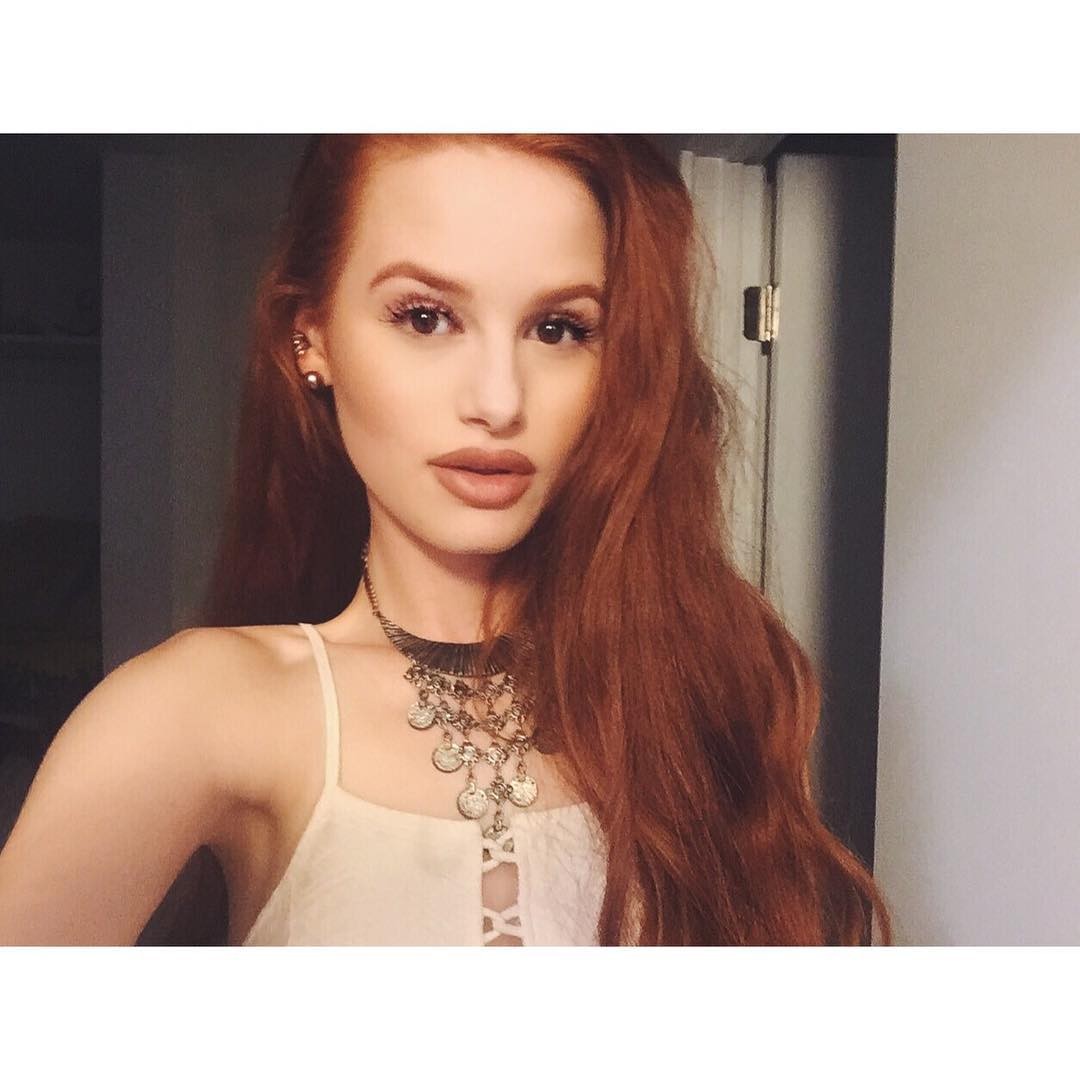 madelaine-petsch-sexy-fappening-21 Madelaine Petsch-Sexy-Fappening-21