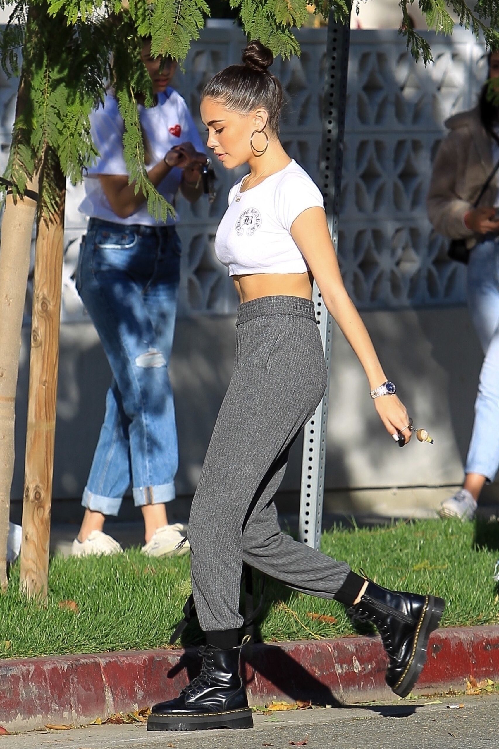madison-beer-sexy-tits-out-27 madison beer sexy tits out 27 scaled