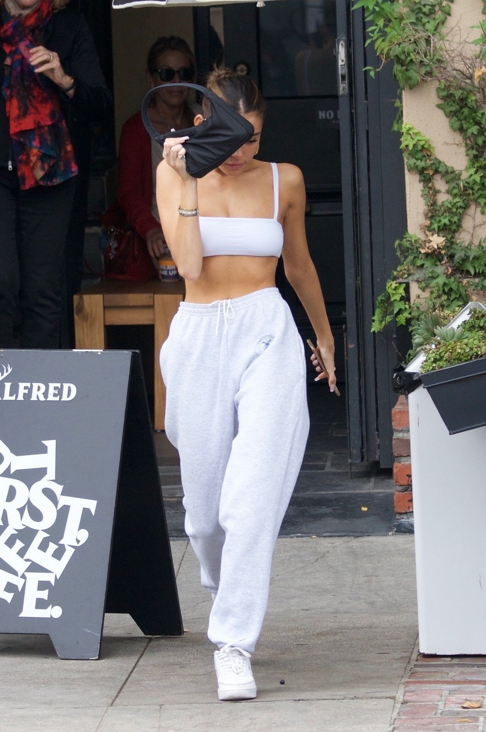 madison-beer-sexy-west-hollywood-24 madison beer sexy west hollywood 24