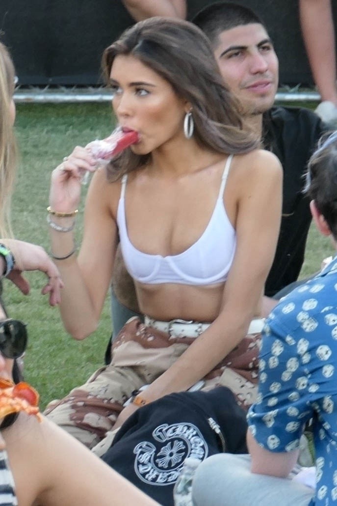 madison-beer-sucks-ice-cream-11 madison beer sucks ice cream 11