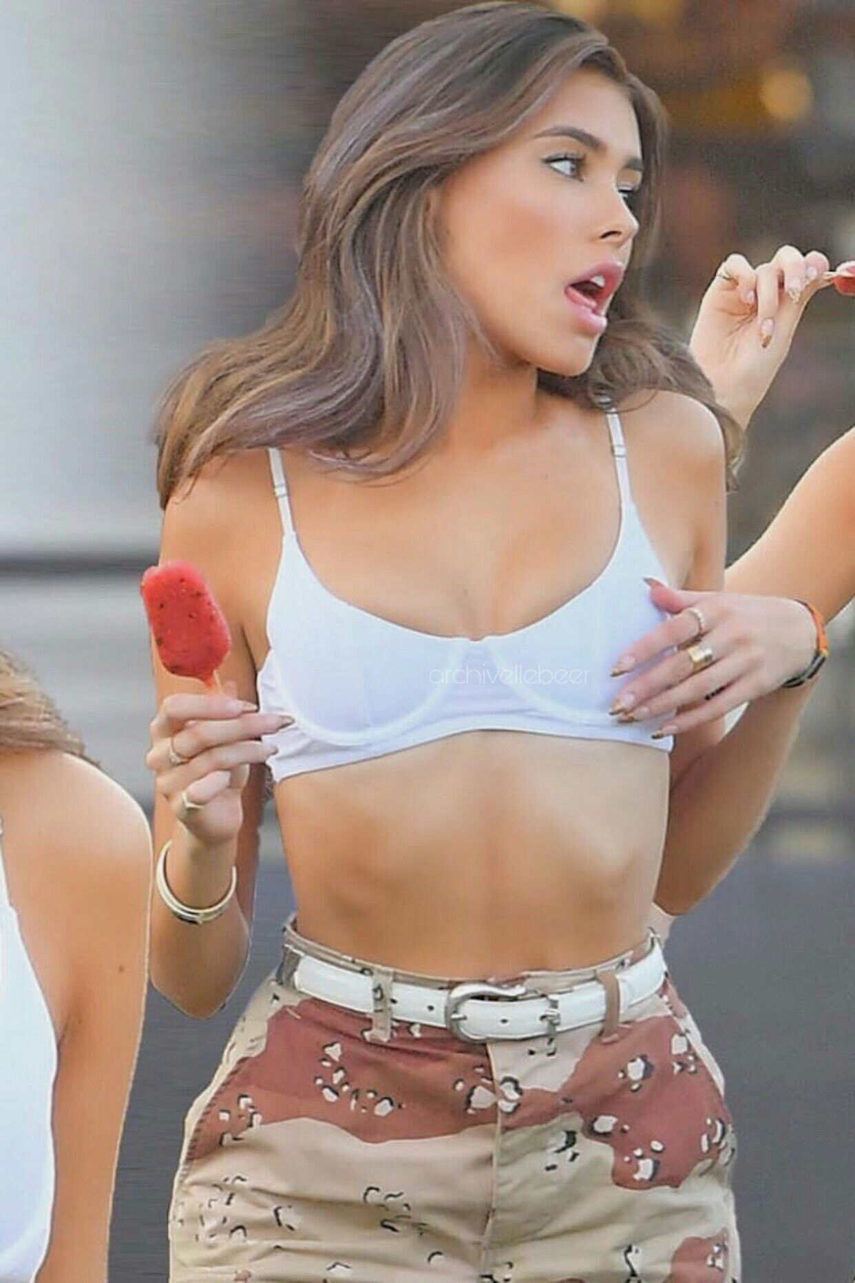 madison-beer-sucks-ice-cream-18 madison beer sucks ice cream 18