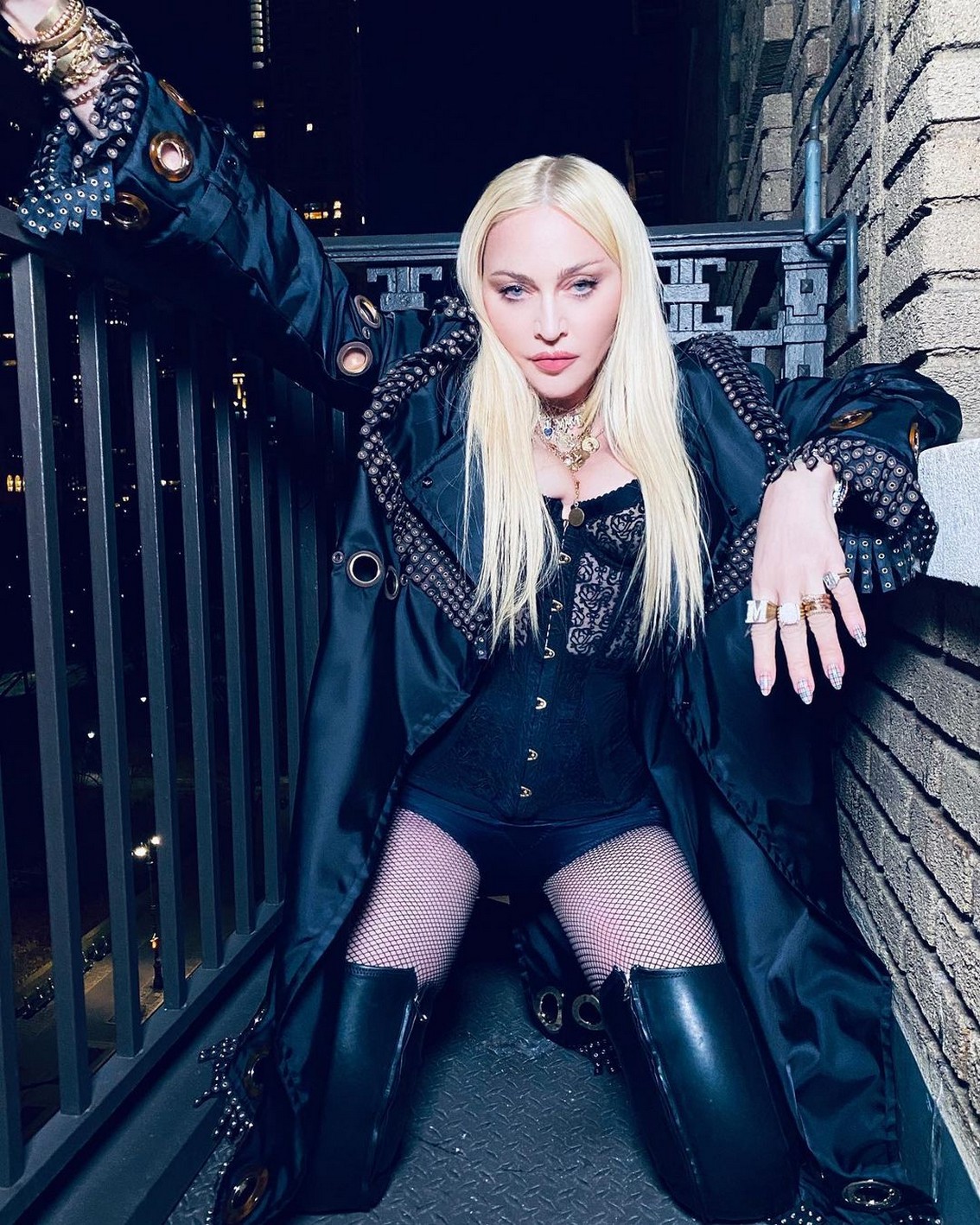 madonna-sexy-in-leather-2021-thefappening-pro-4 Madonna Cat Women