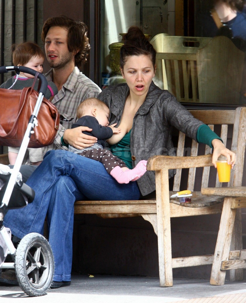 maggie-gyllenhaal-paparazzi-3 Maggie-Gyllenhaal-Paparazzi-3