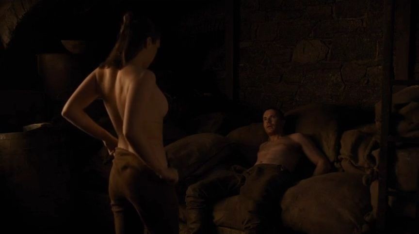 maisie-williams-nude-2 maisie williams nude 2