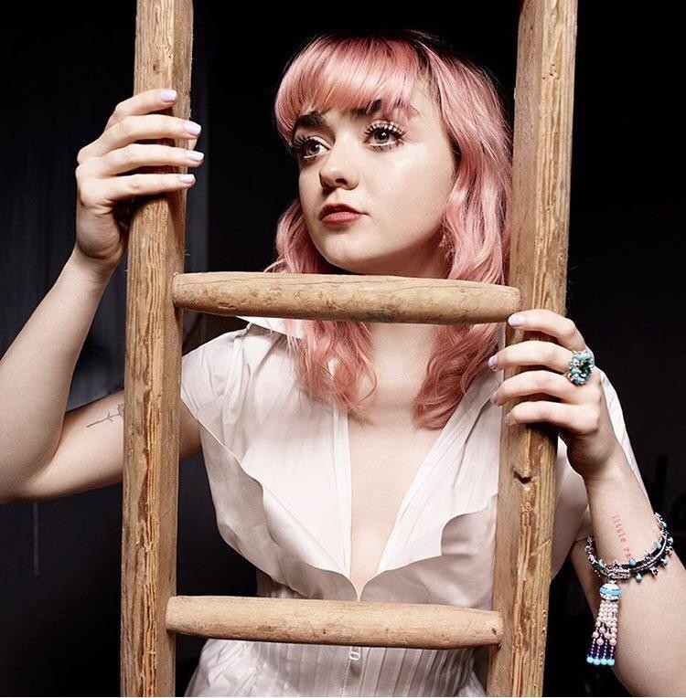 maisie-williams-sexy-13 maisie williams sexy 13