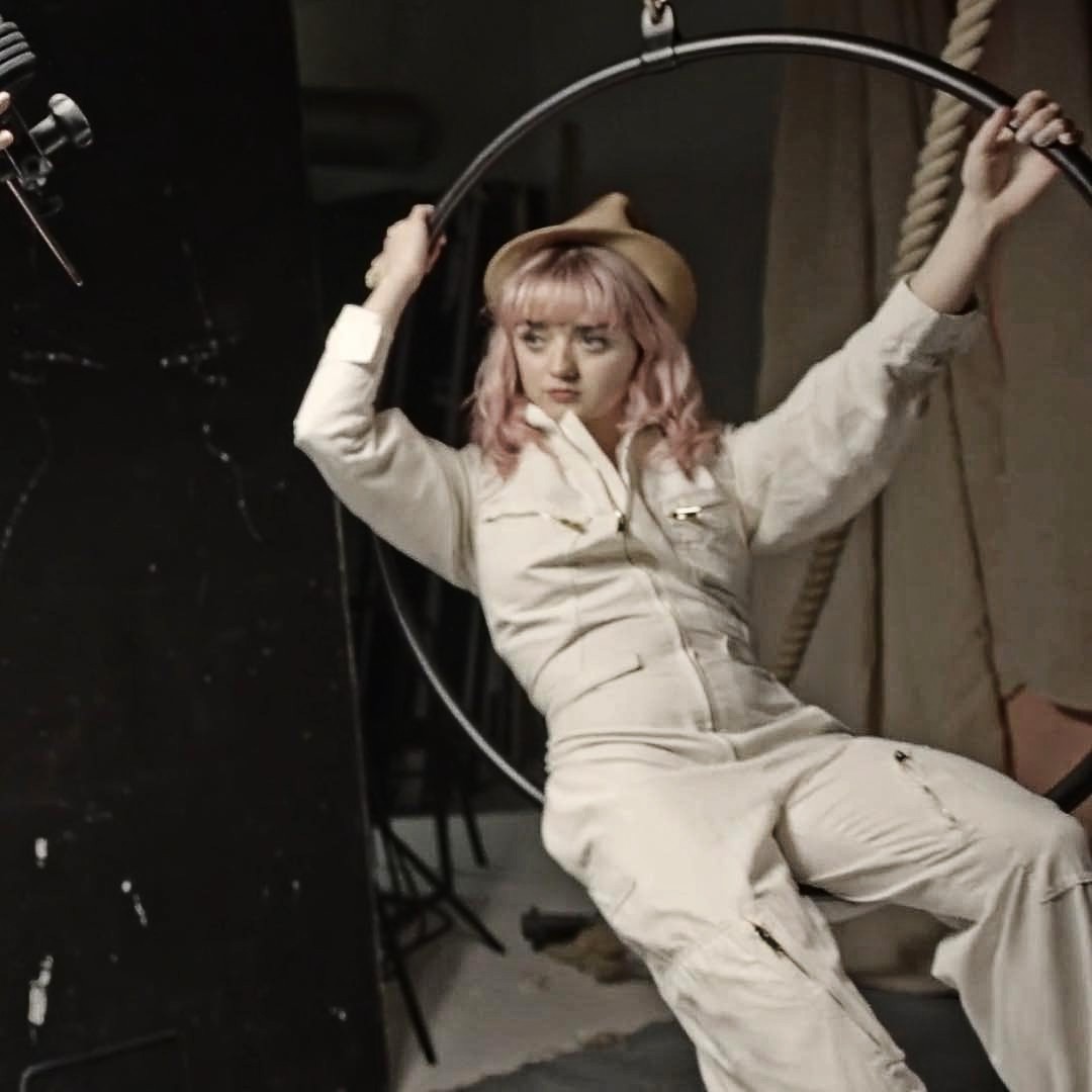 maisie-williams-sexy-8 maisie williams sexy 8
