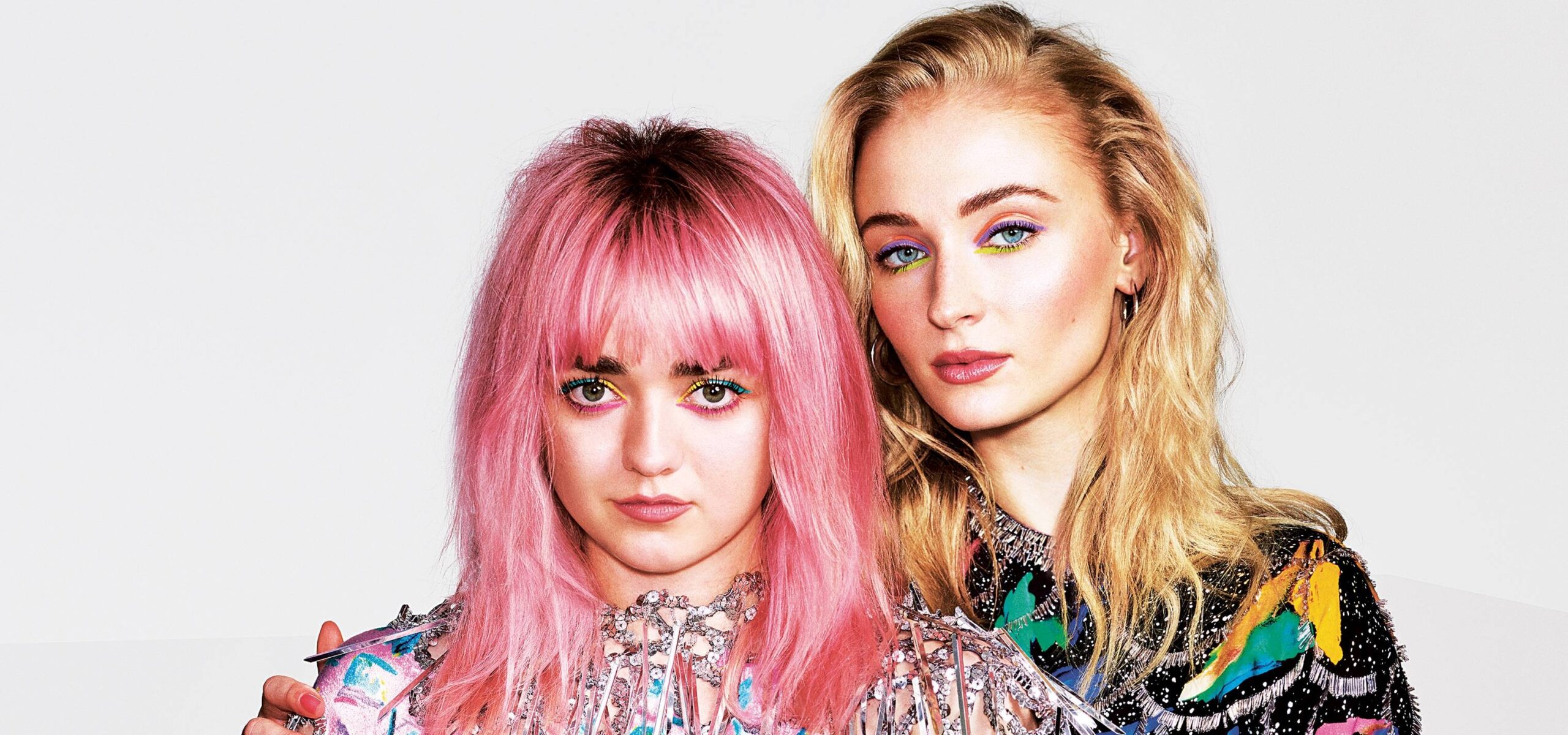 maisie-williams-sophie-turner-sexy-10 maisie williams sophie turner sexy 10 scaled