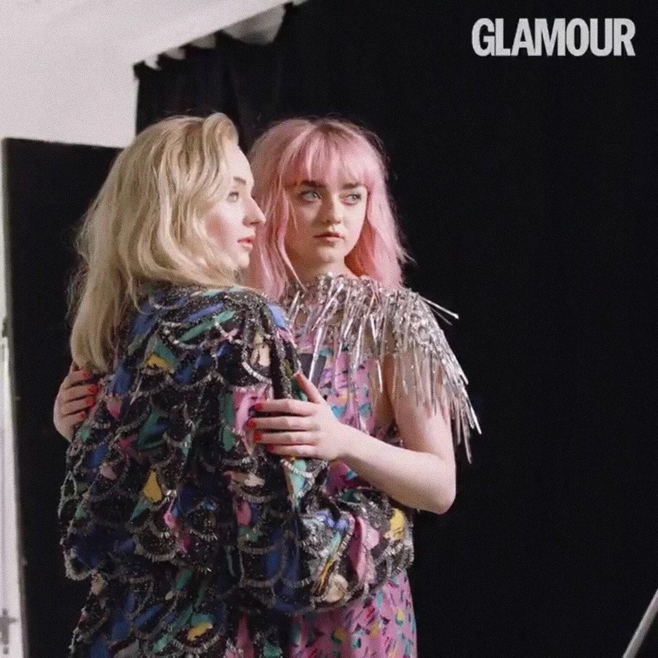 maisie-williams-sophie-turner-sexy-12 maisie williams sophie turner sexy 12