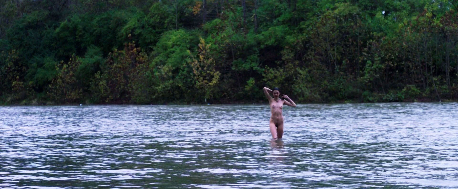 margaret-qualley-nude-topless-5 margaret qualley nude topless 5